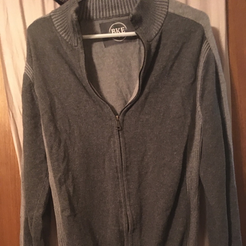 BKE men’s athletic fit medium sweater